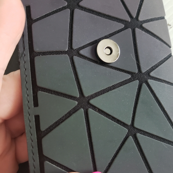 Geometric Pattern Wallet - Picture 5 of 6